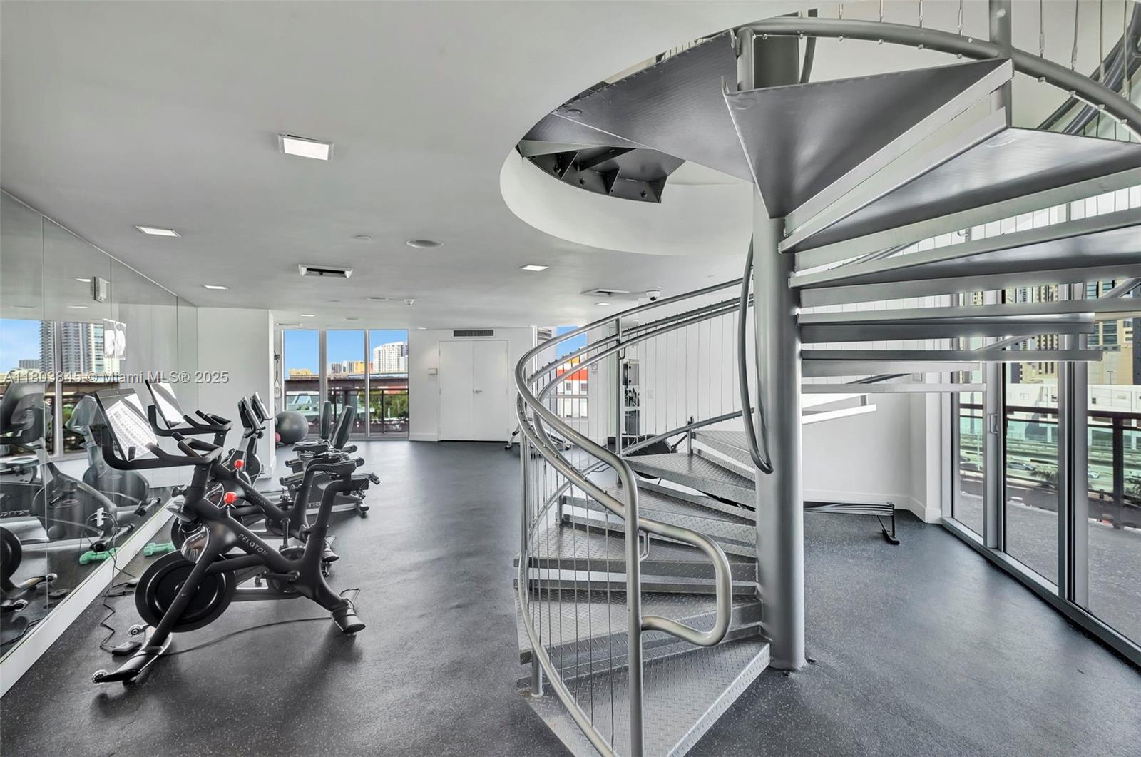 350 S Miami Ave #1705, Miami FL 33130