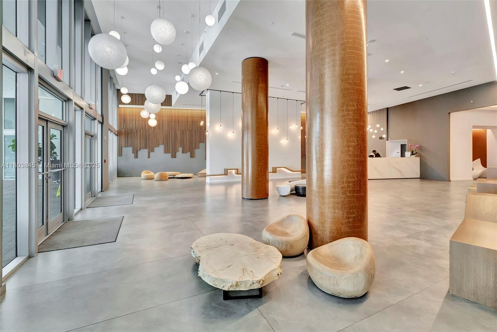 350 S Miami Ave #1705, Miami FL 33130