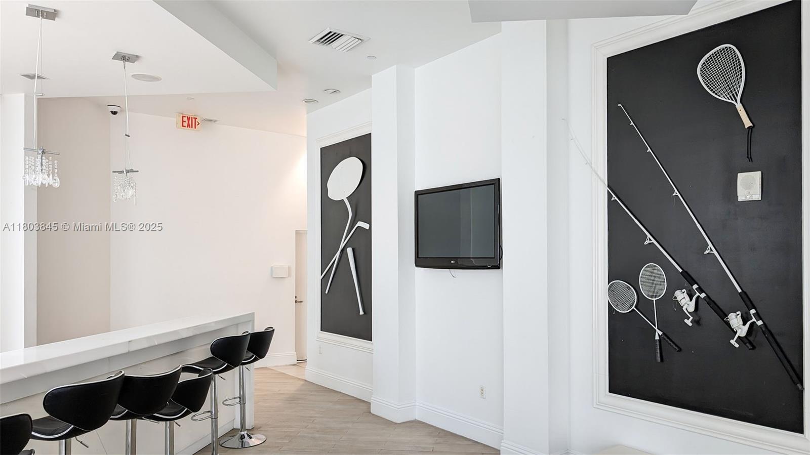 350 S Miami Ave #1705, Miami FL 33130