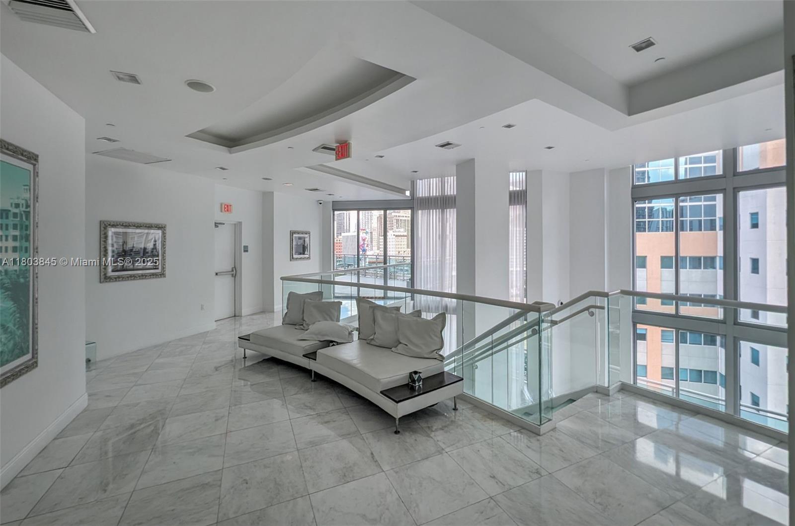 350 S Miami Ave #1705, Miami FL 33130