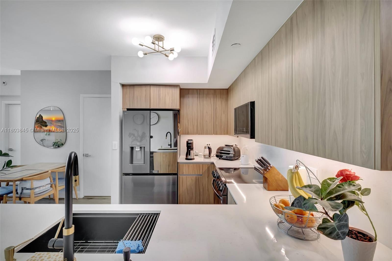 350 S Miami Ave #1705, Miami FL 33130