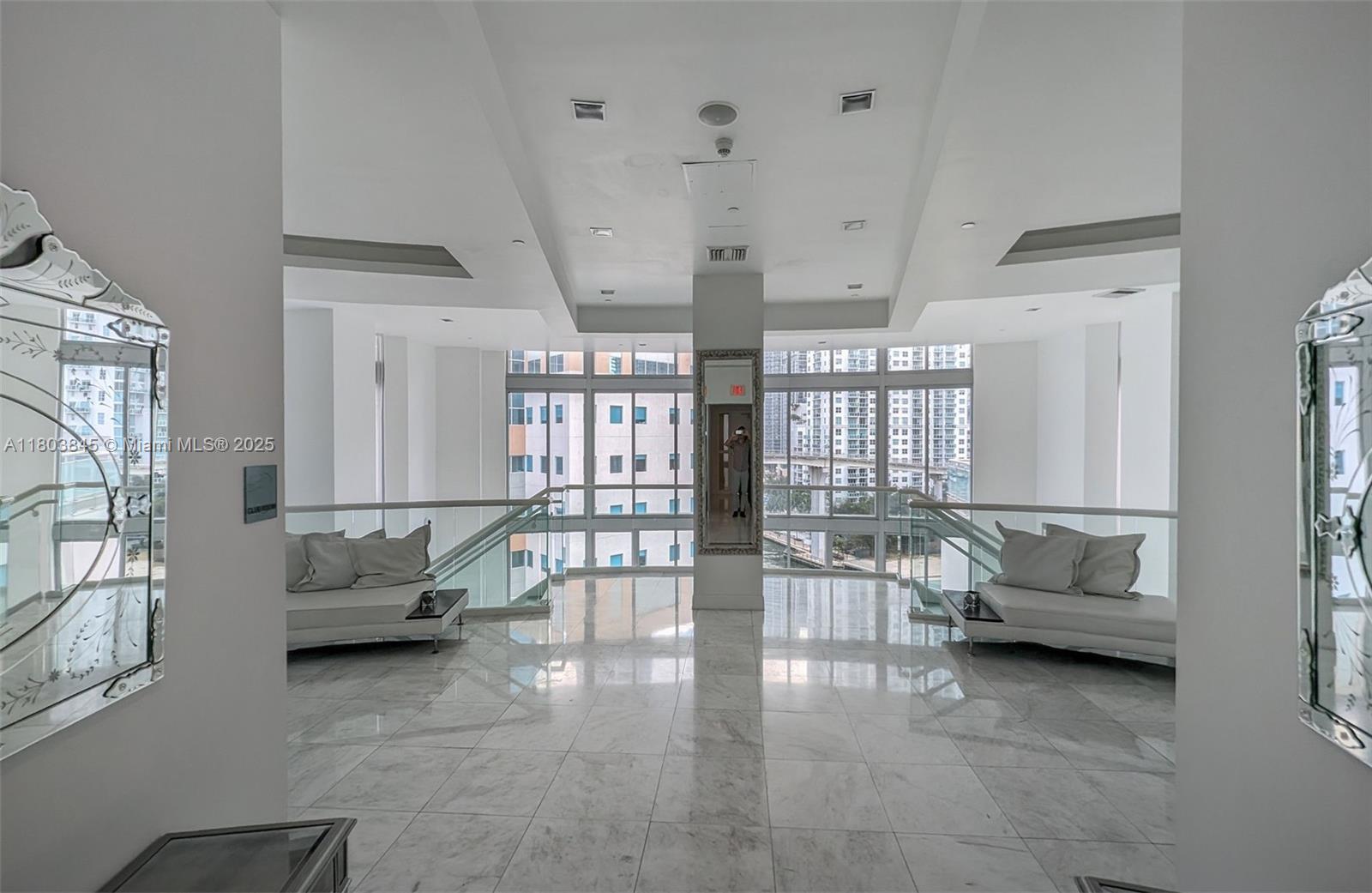 350 S Miami Ave #1705, Miami FL 33130