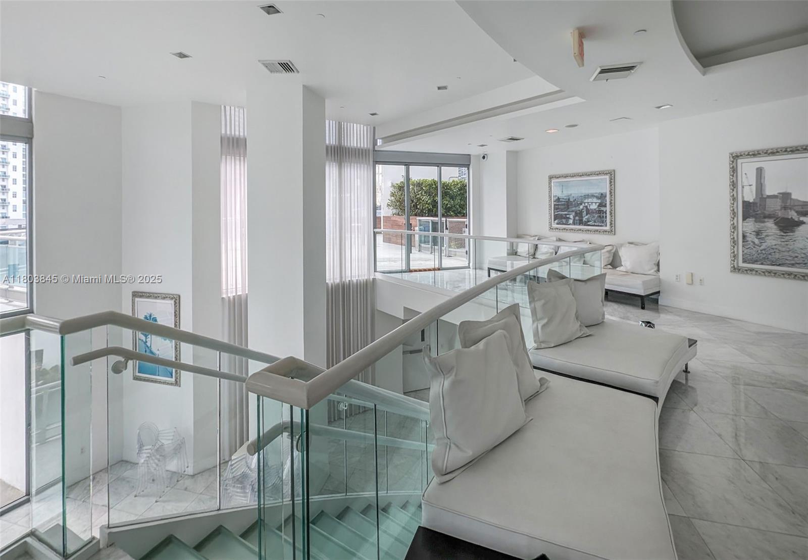 350 S Miami Ave #1705, Miami FL 33130