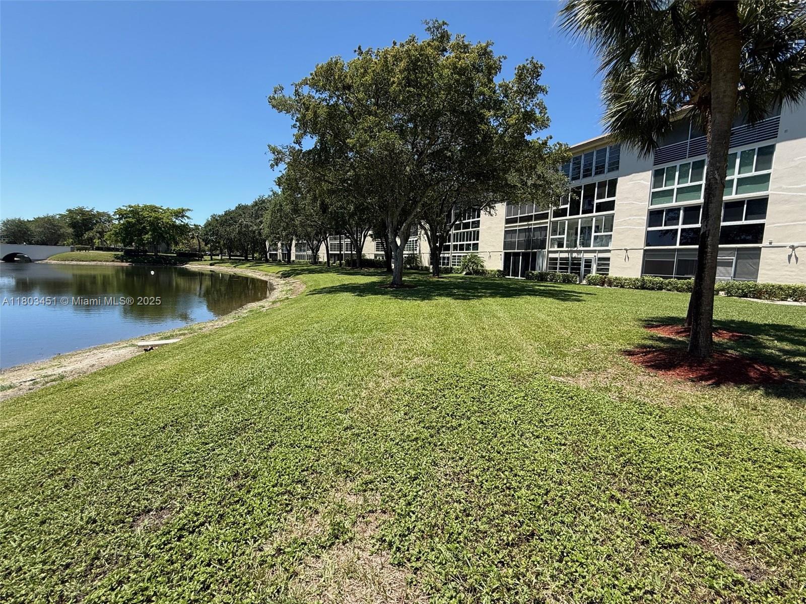2305 Lucaya Ln #H1, Coconut Creek, Florida image 10