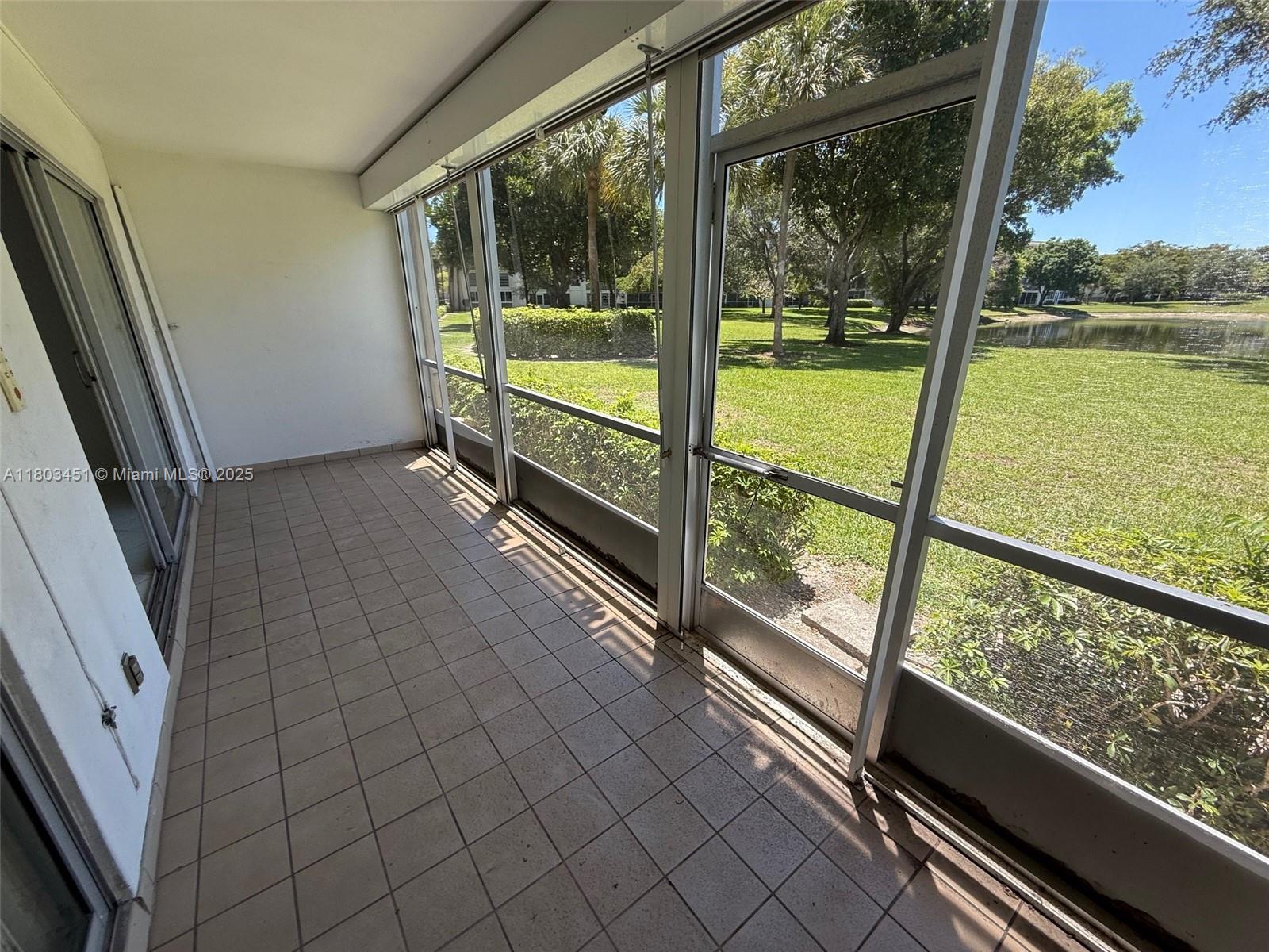 2305 Lucaya Ln #H1, Coconut Creek, Florida image 7