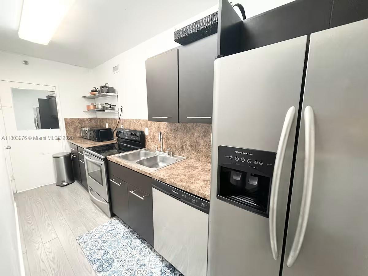 Property photo # 6