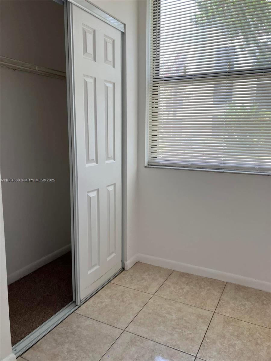213 Lake Pointe Dr #112, Oakland Park, Florida image 9
