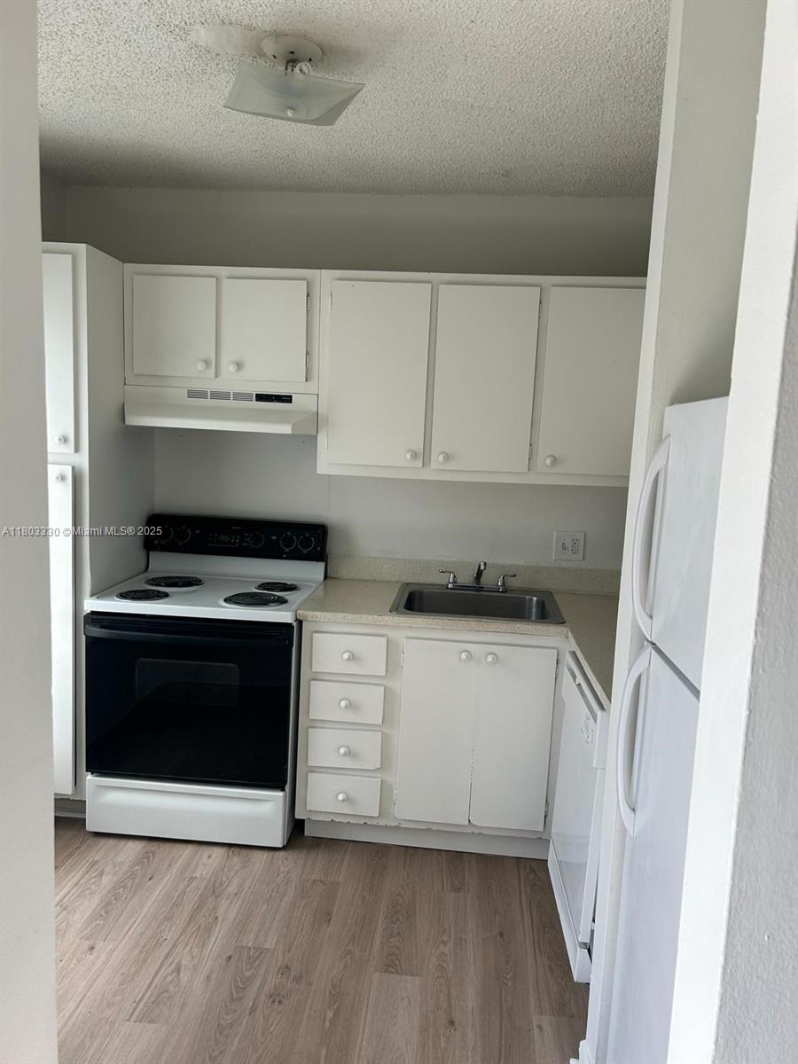 4013 N University Dr #201, Sunrise, Florida image 2