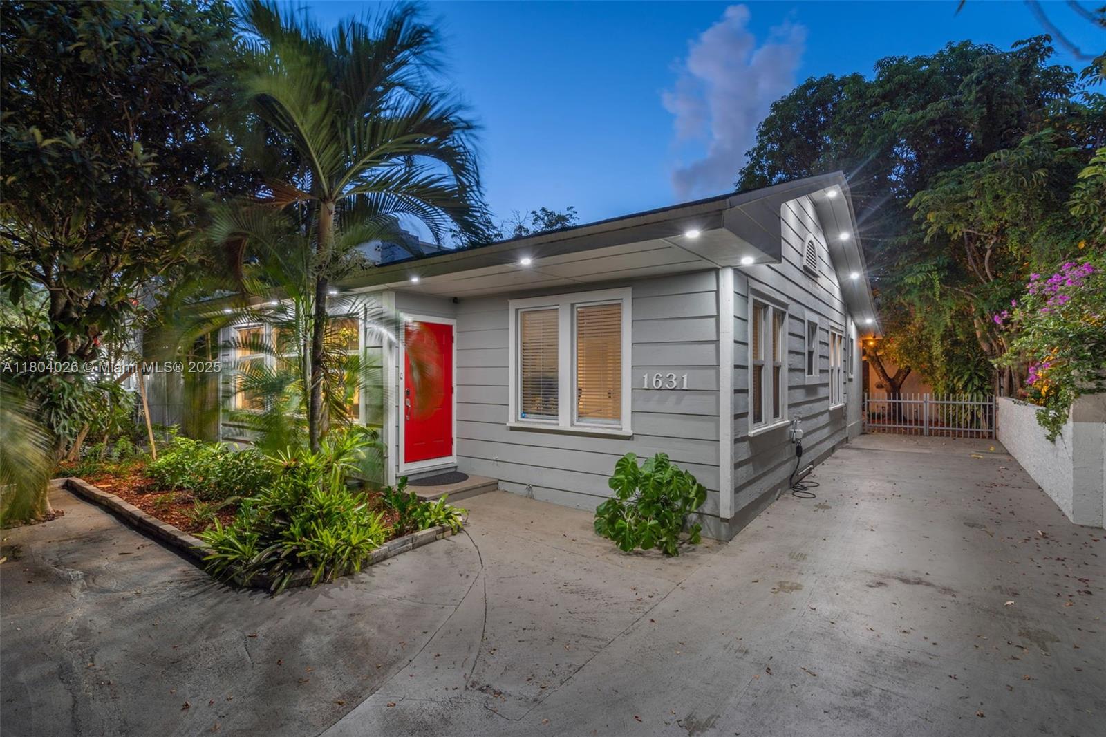 1631 SW 11th Street  For Sale A11804026, FL