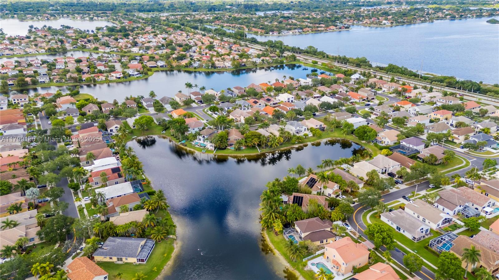 18442 NW 12th St, Pembroke Pines, Florida image 18