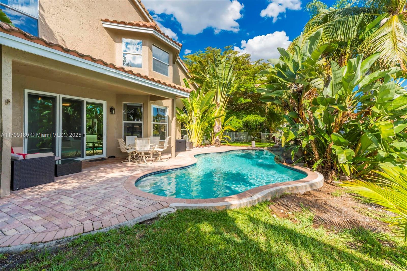 18442 NW 12th St, Pembroke Pines, Florida image 5