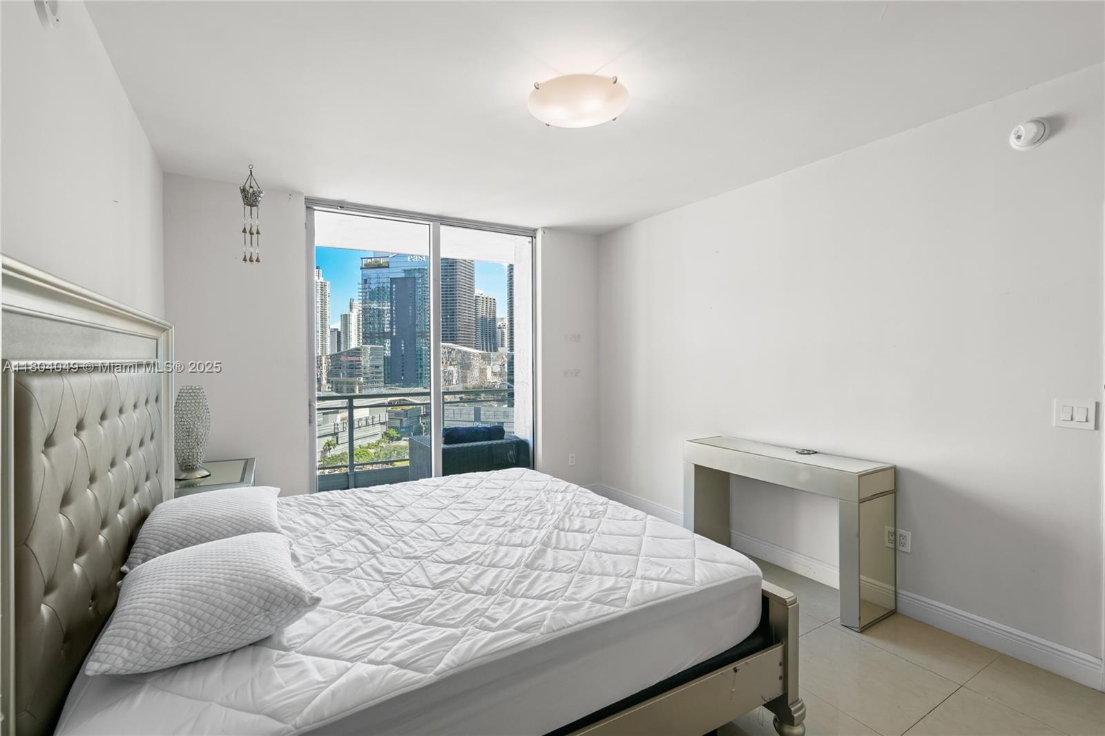 90 SW 3rd St #2215, Miami, Florida image 16