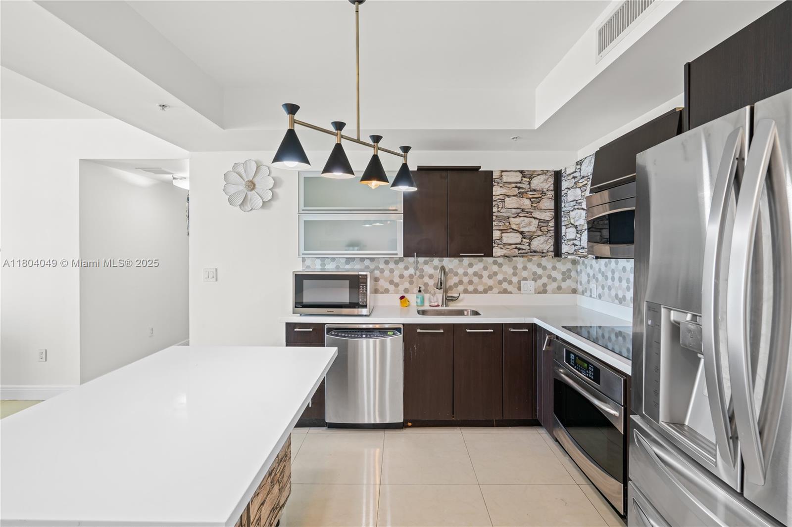 90 SW 3rd St #2215, Miami, Florida image 6