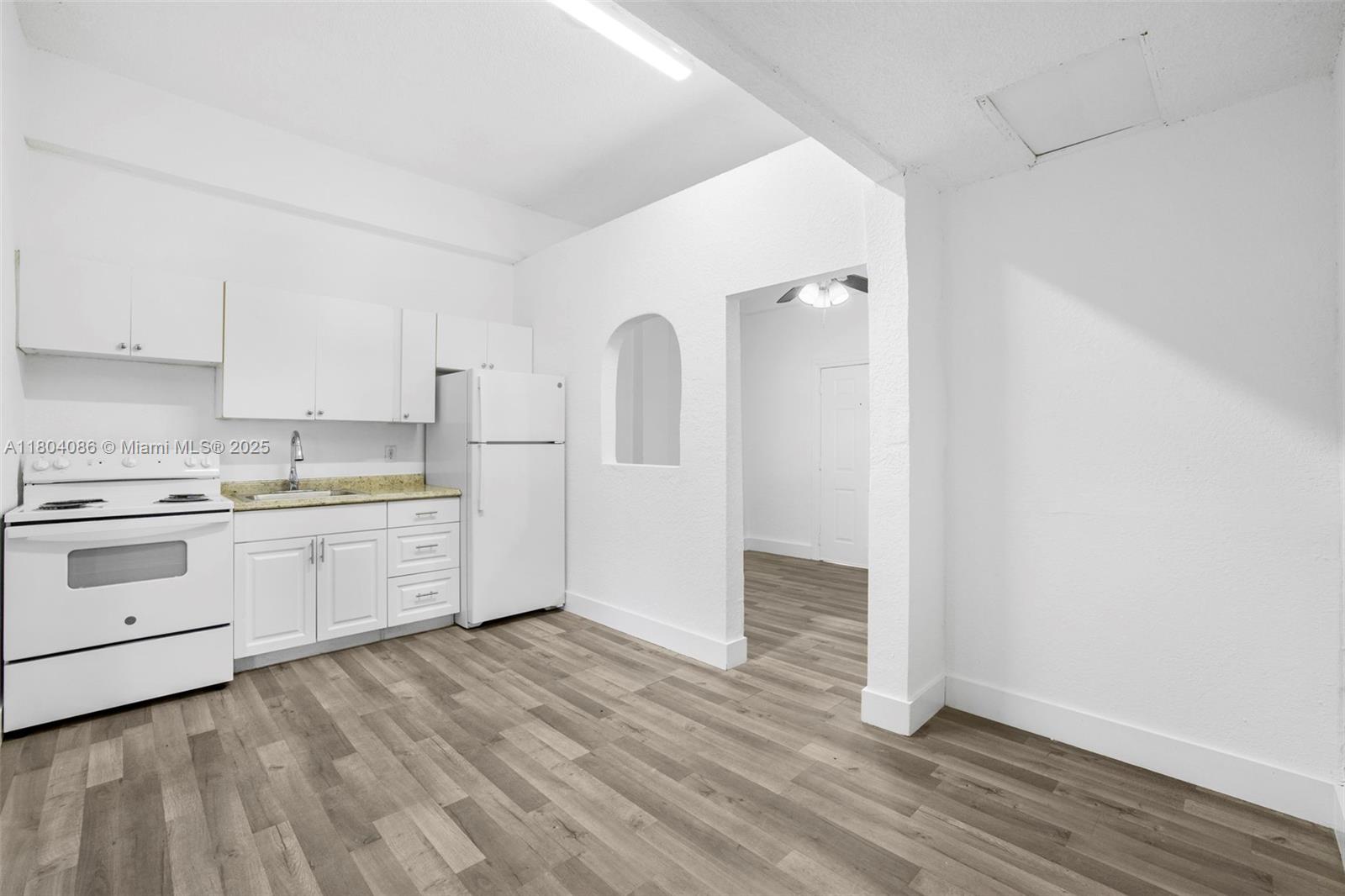 Property photo # 4