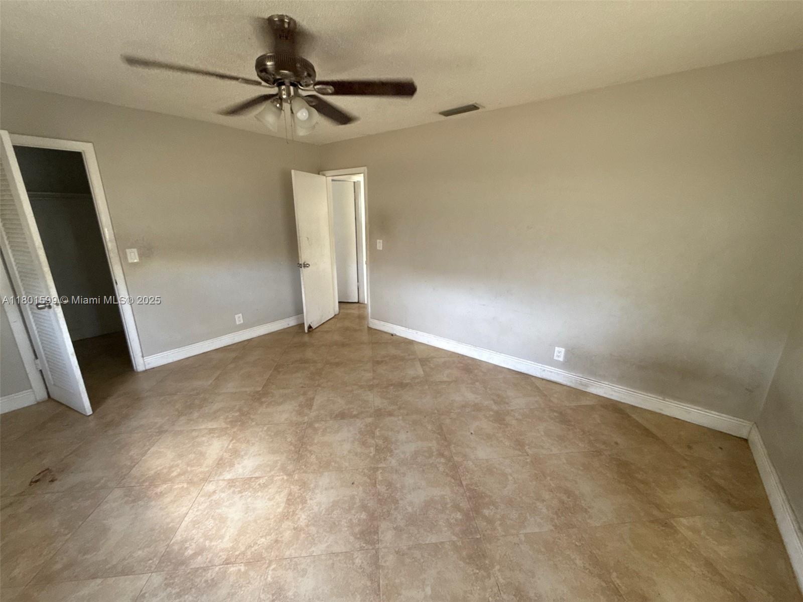 4811 NW 18th St, Lauderhill, Florida image 15