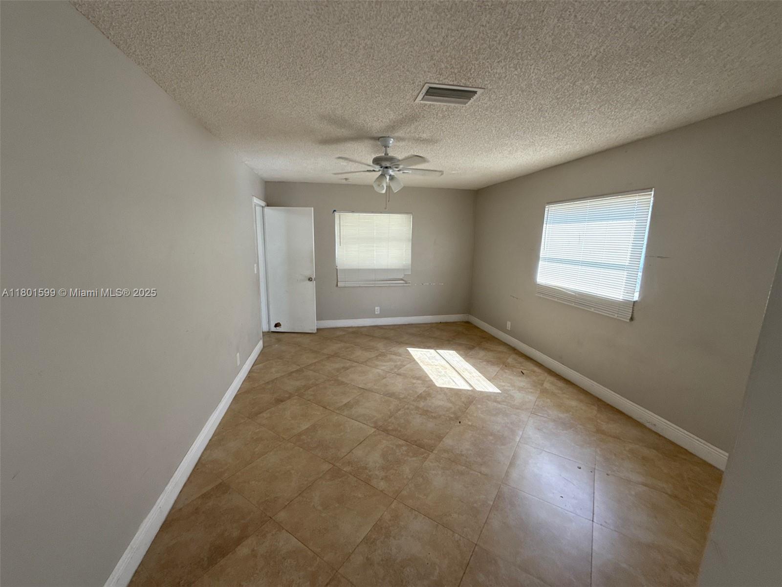 4811 NW 18th St, Lauderhill, Florida image 18