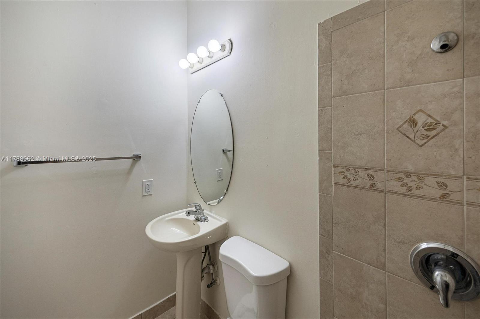166 SE 22nd Ave, Homestead, Florida image 16
