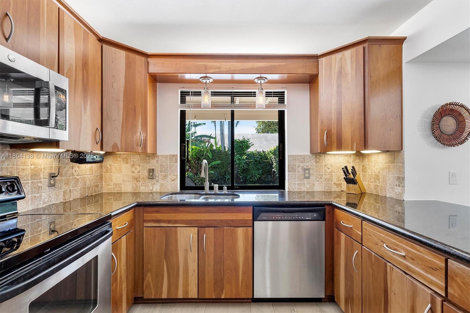 5630 W Waterford Dr, Davie, Florida image 18