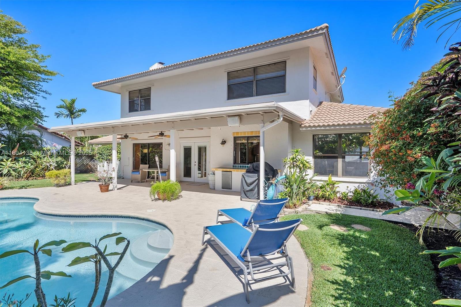 5630 W Waterford Dr, Davie, Florida image 2