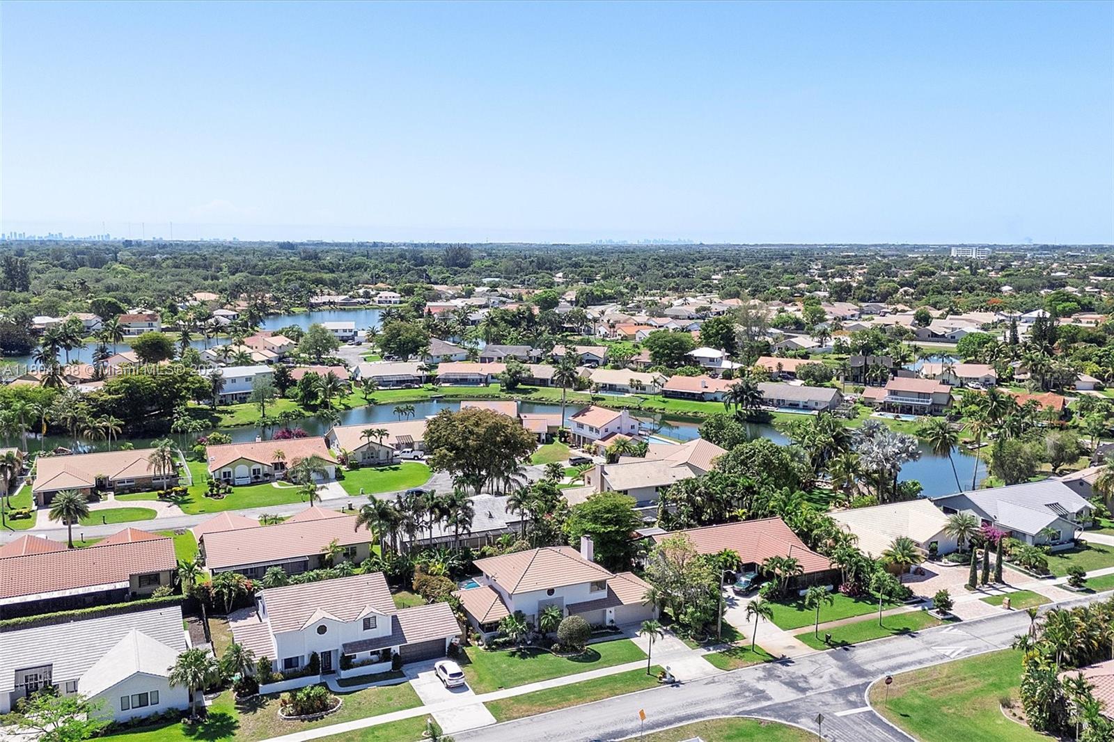 5630 W Waterford Dr, Davie, Florida image 46