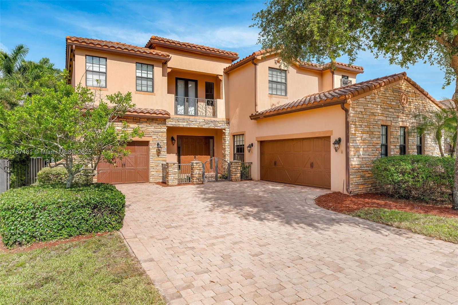 3816 NW 88th Ter, Cooper City, Florida image 2
