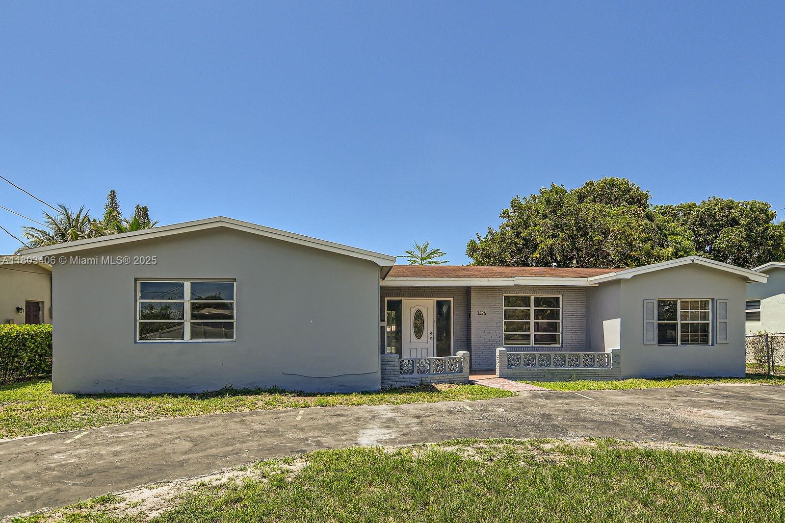 3226 NW 41st St, Lauderdale Lakes, Florida image 1