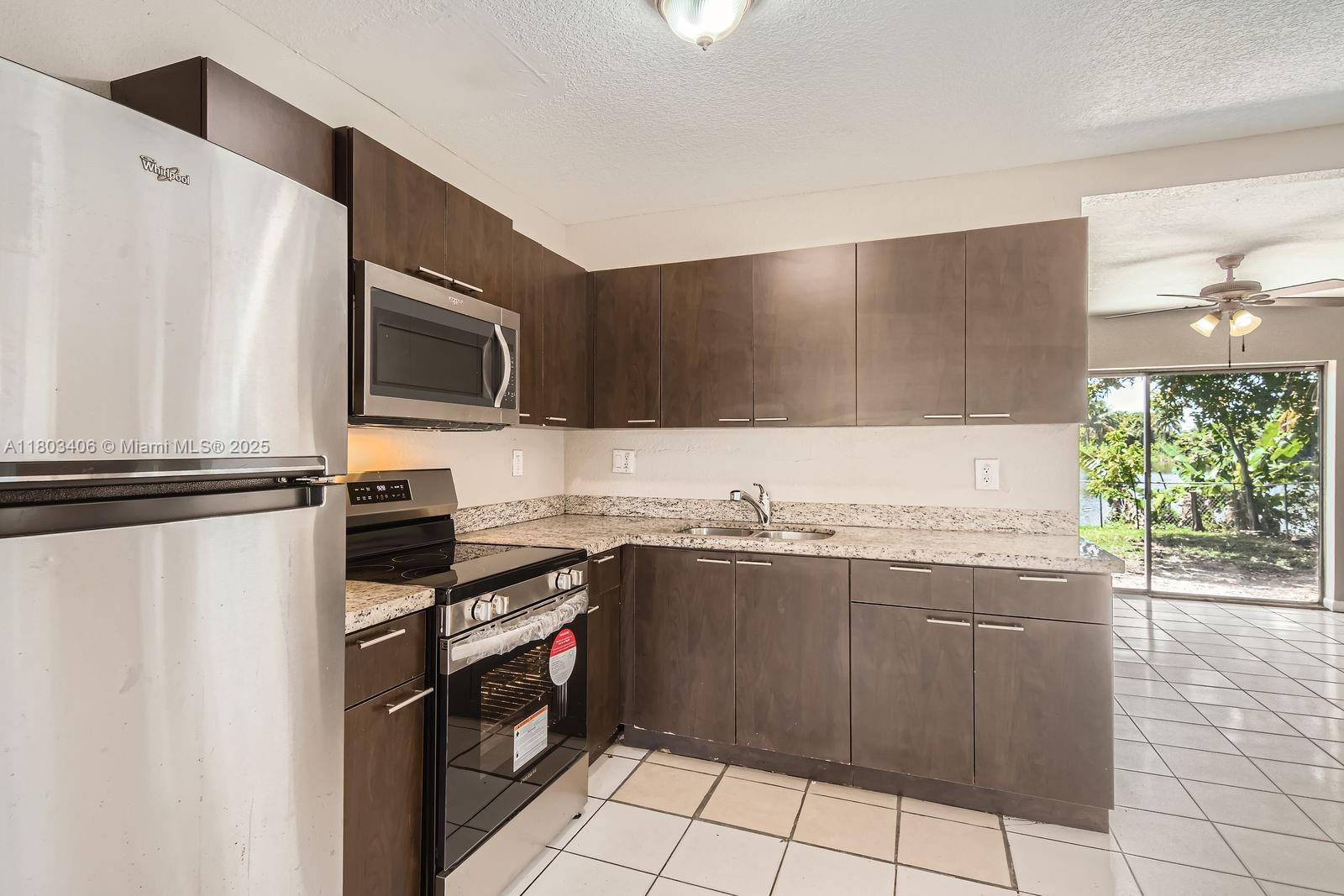 3226 NW 41st St, Lauderdale Lakes, Florida image 10
