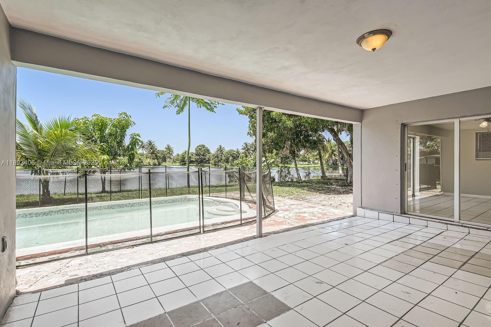 3226 NW 41st St, Lauderdale Lakes, Florida image 11