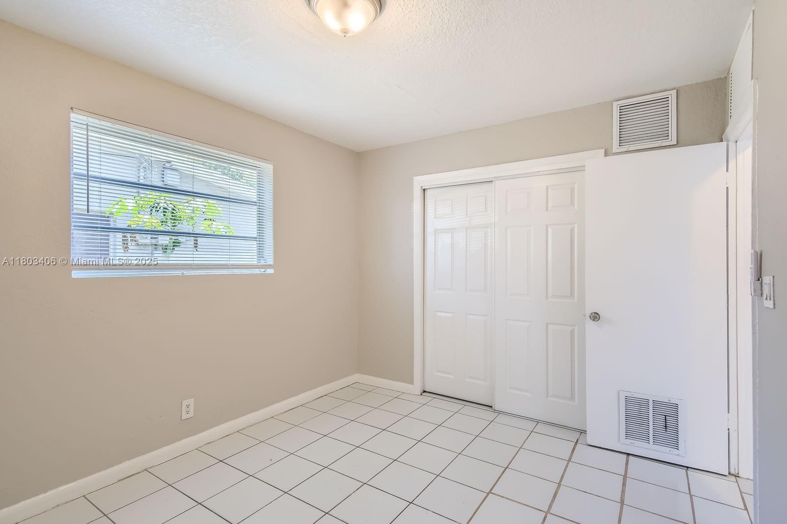 3226 NW 41st St, Lauderdale Lakes, Florida image 13