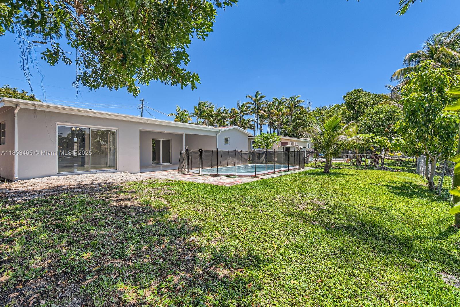 3226 NW 41st St, Lauderdale Lakes, Florida image 24