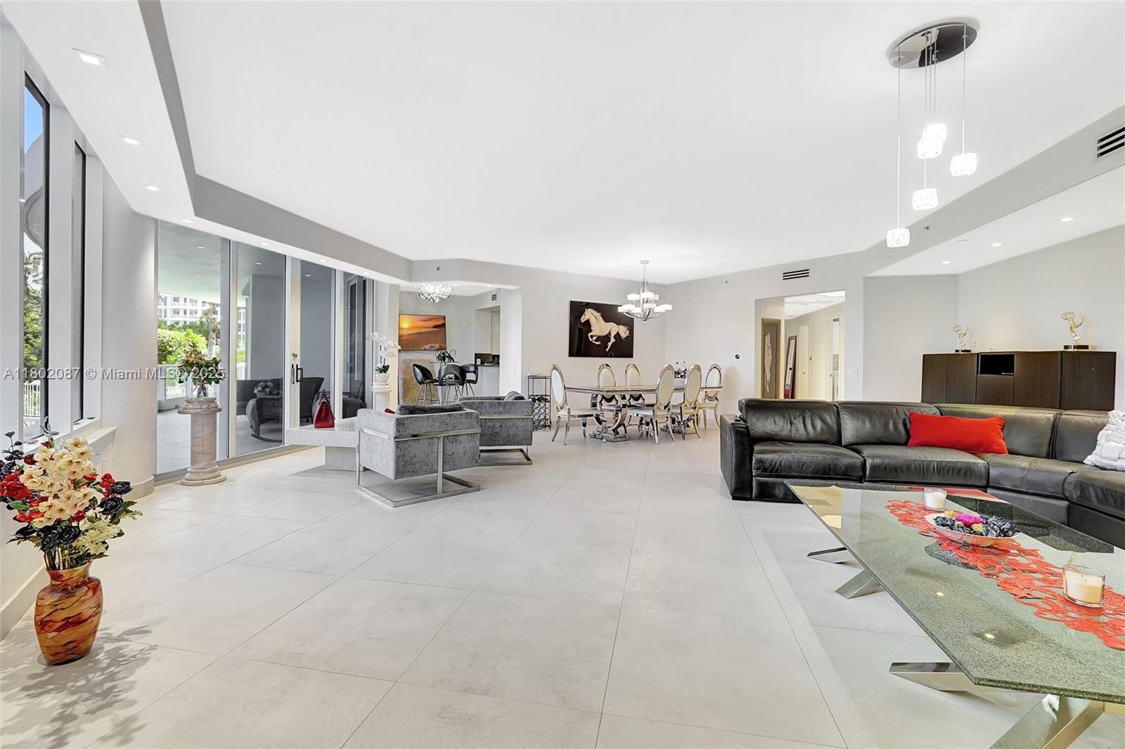 21200 Point Pl #403, Aventura, Florida image 1
