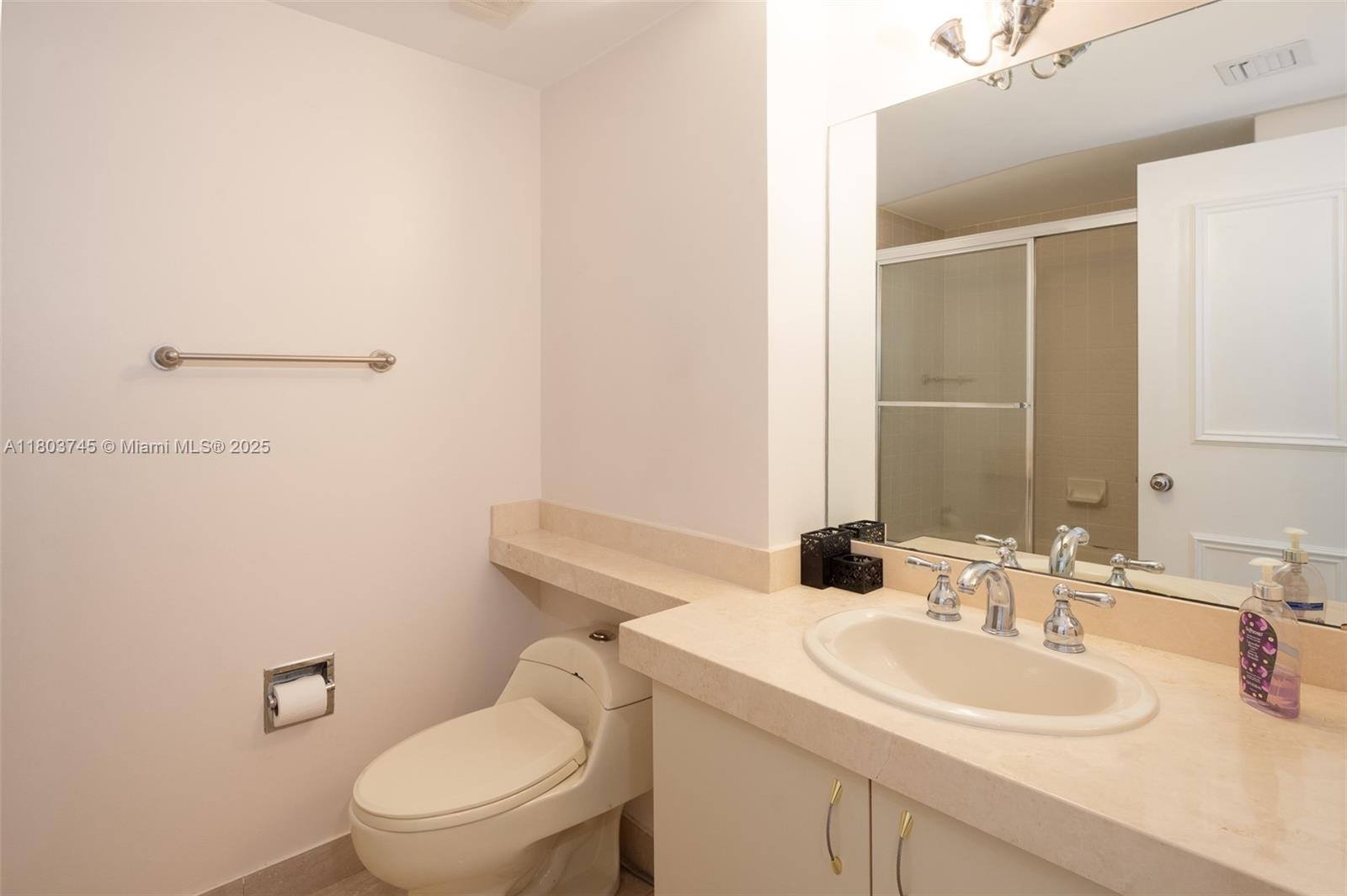 1000 W Island Blvd #2707, Aventura, Florida image 16