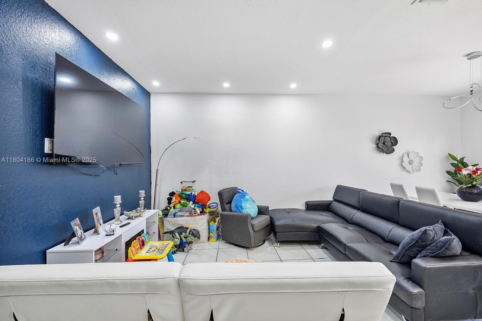 Property photo # 6