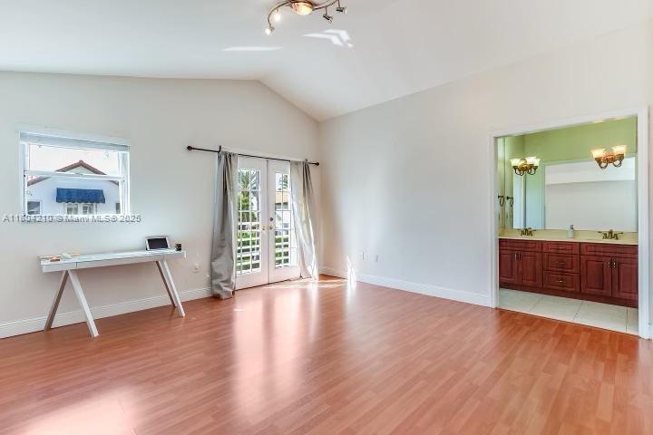 Property photo # 4