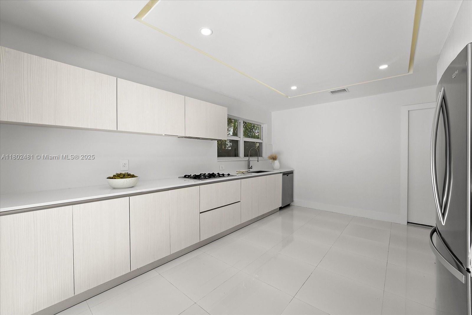 3020 Alton Rd, Miami Beach, Florida image 15
