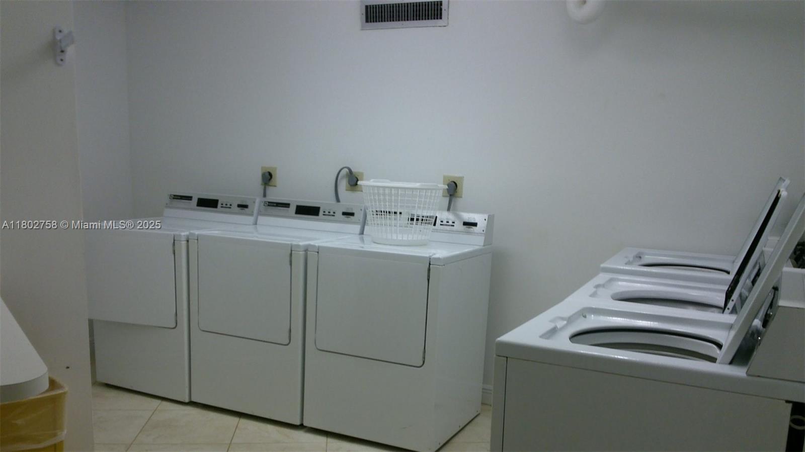 1300 Saint Charles Pl #302, Pembroke Pines, Florida image 8