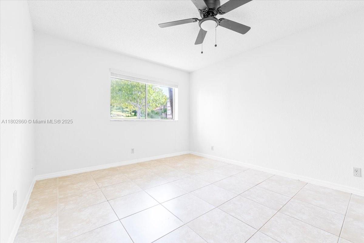 3420 N Pinewalk Dr N #713, Margate, Florida image 11