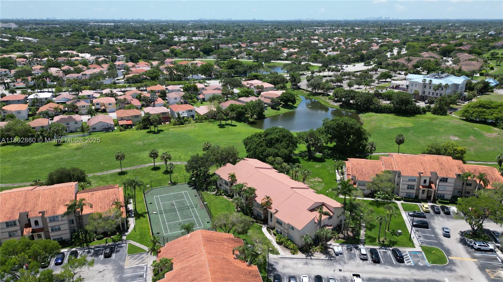 3420 N Pinewalk Dr N #713, Margate, Florida image 28