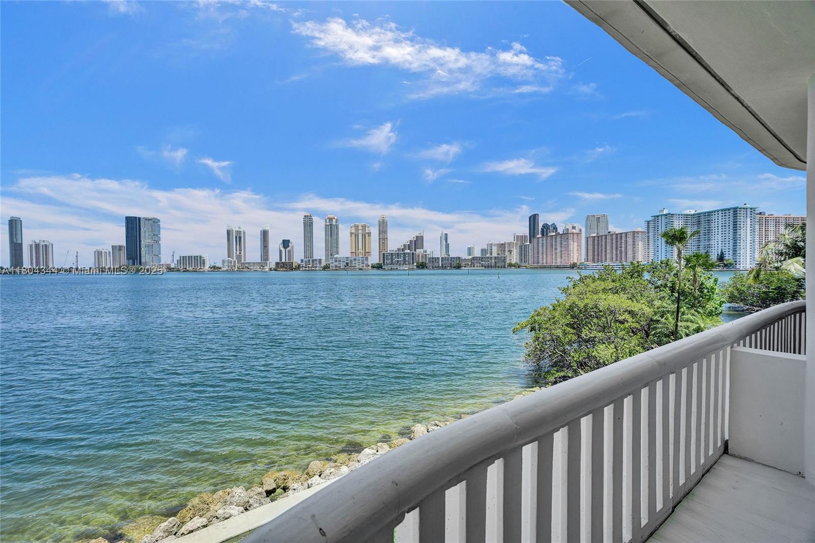 3000 Island Blvd #TH-5, Aventura, Florida image 30