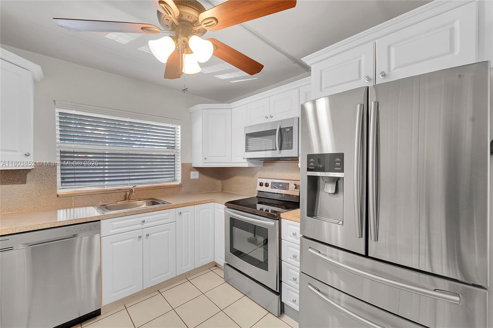 9781 Sunrise Lakes Blvd #202, Sunrise, Florida image 2