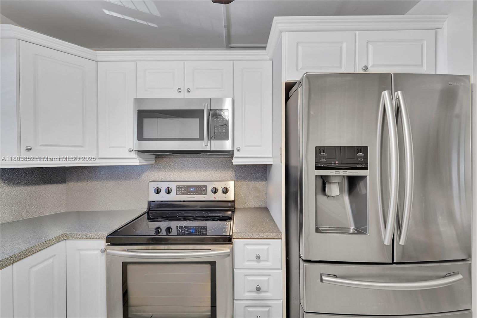 9781 Sunrise Lakes Blvd #202, Sunrise, Florida image 6