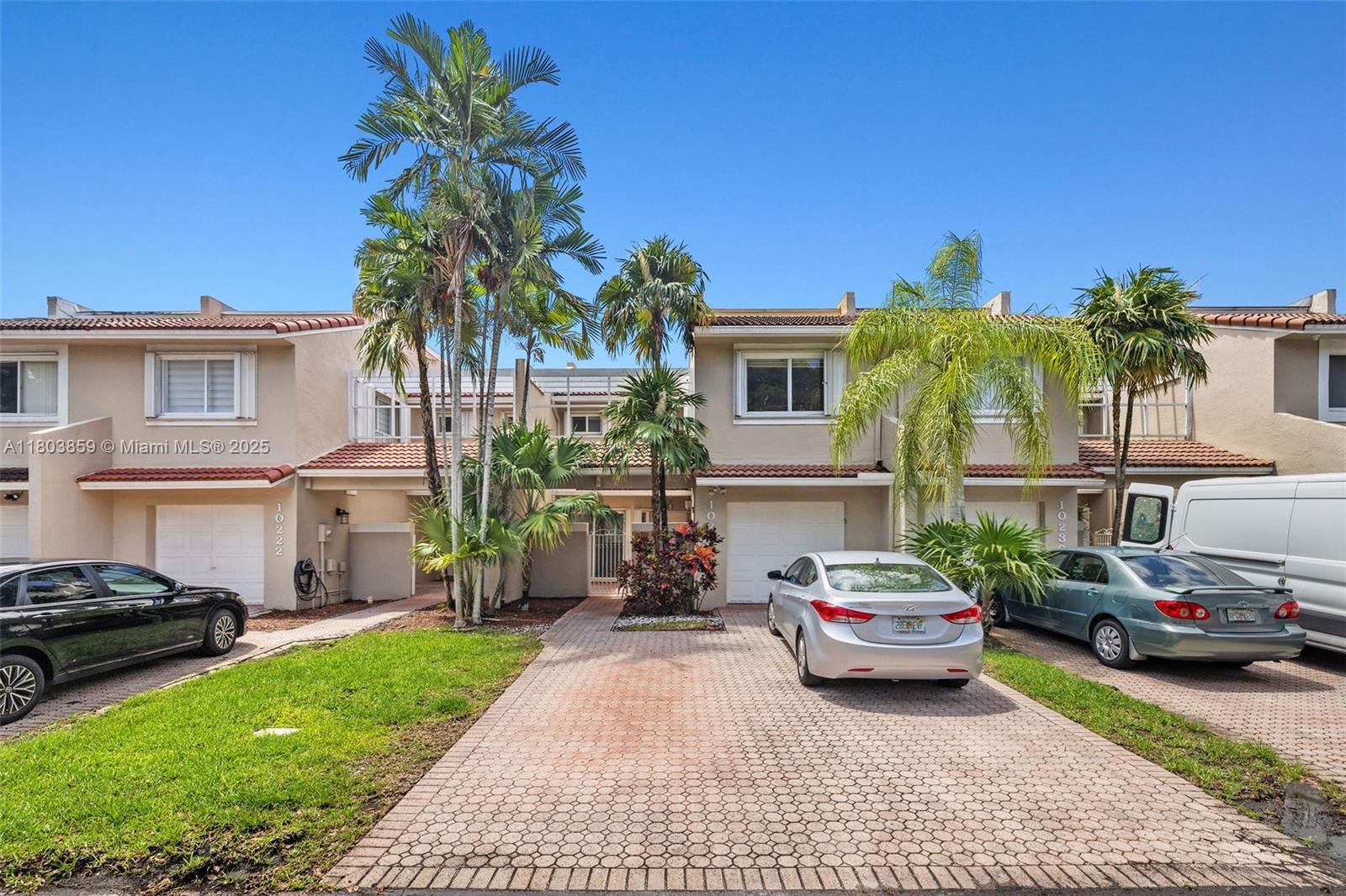 10226 NW 52nd Ln, Doral, Florida image 2