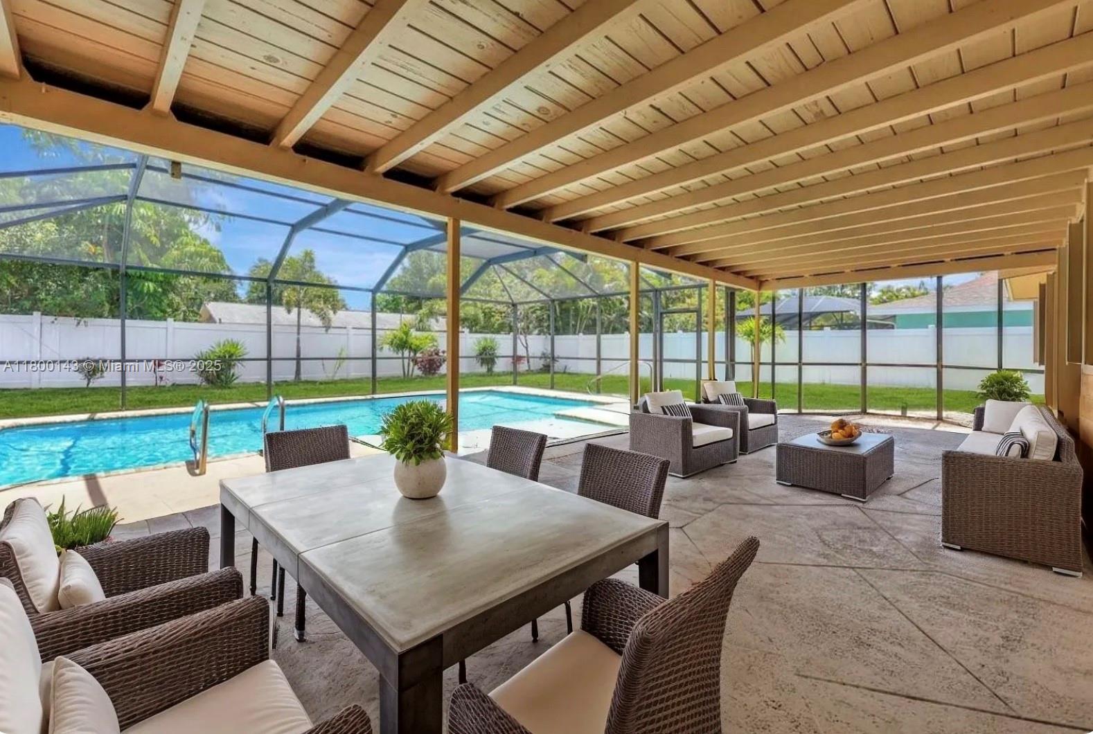 124 Flame Vine Drive, Naples, Florida image 12