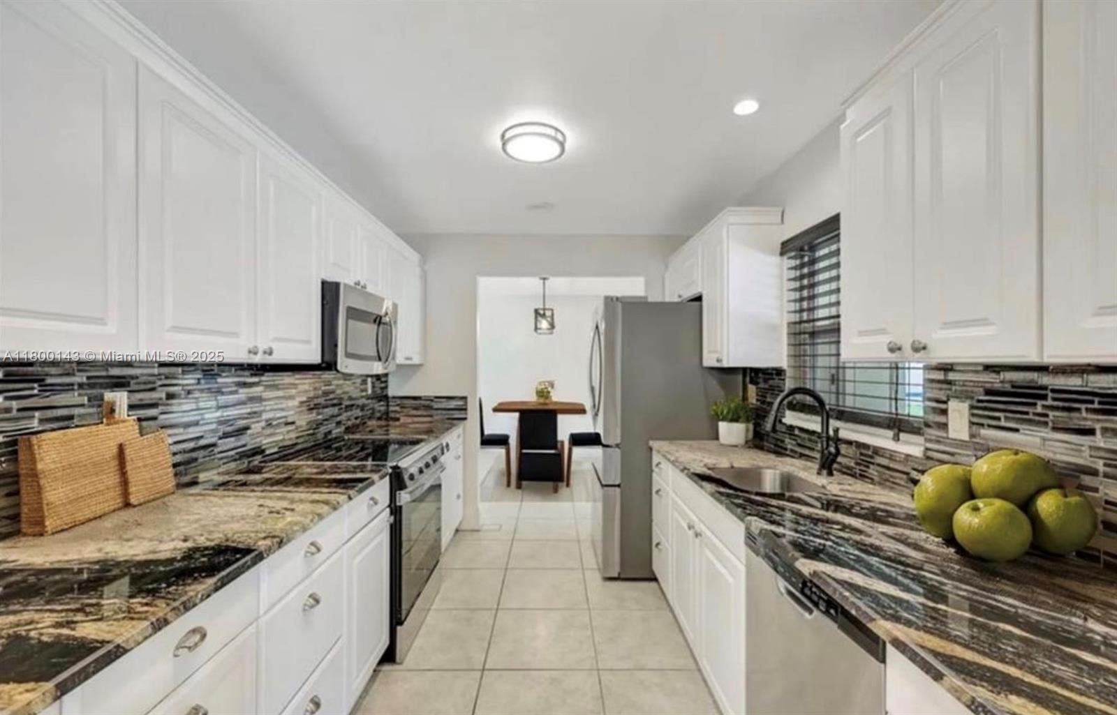 124 Flame Vine Drive, Naples, Florida image 3