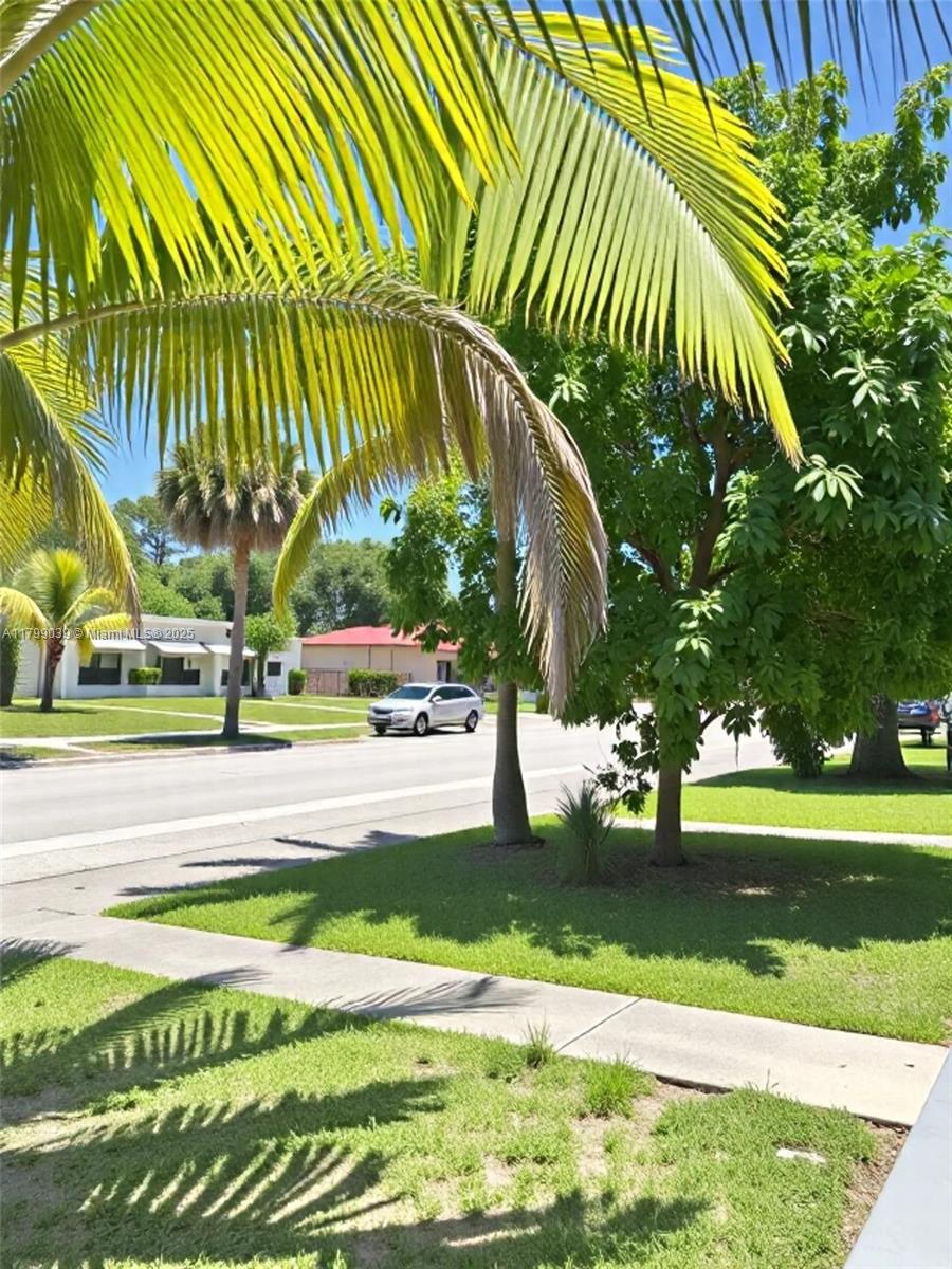16204 NE 18th Ct, North Miami Beach, Florida image 13
