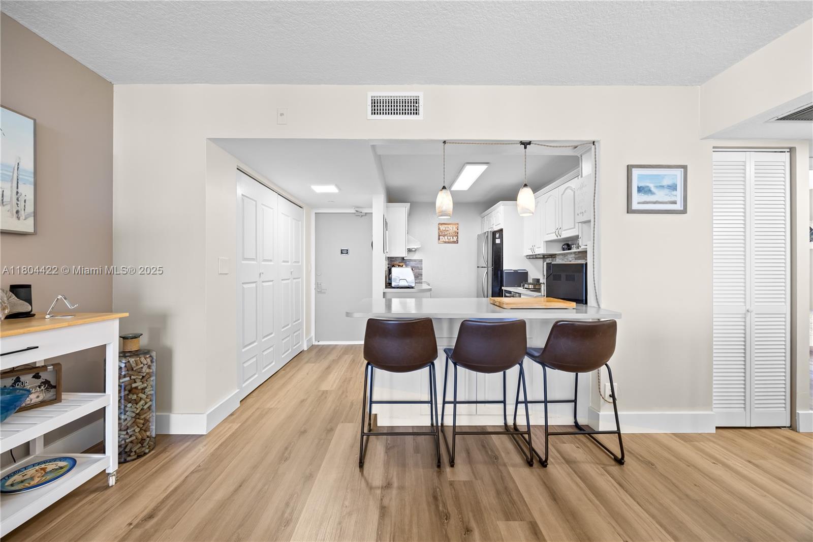 20301 W Country Club Dr #1623, Aventura, Florida image 20