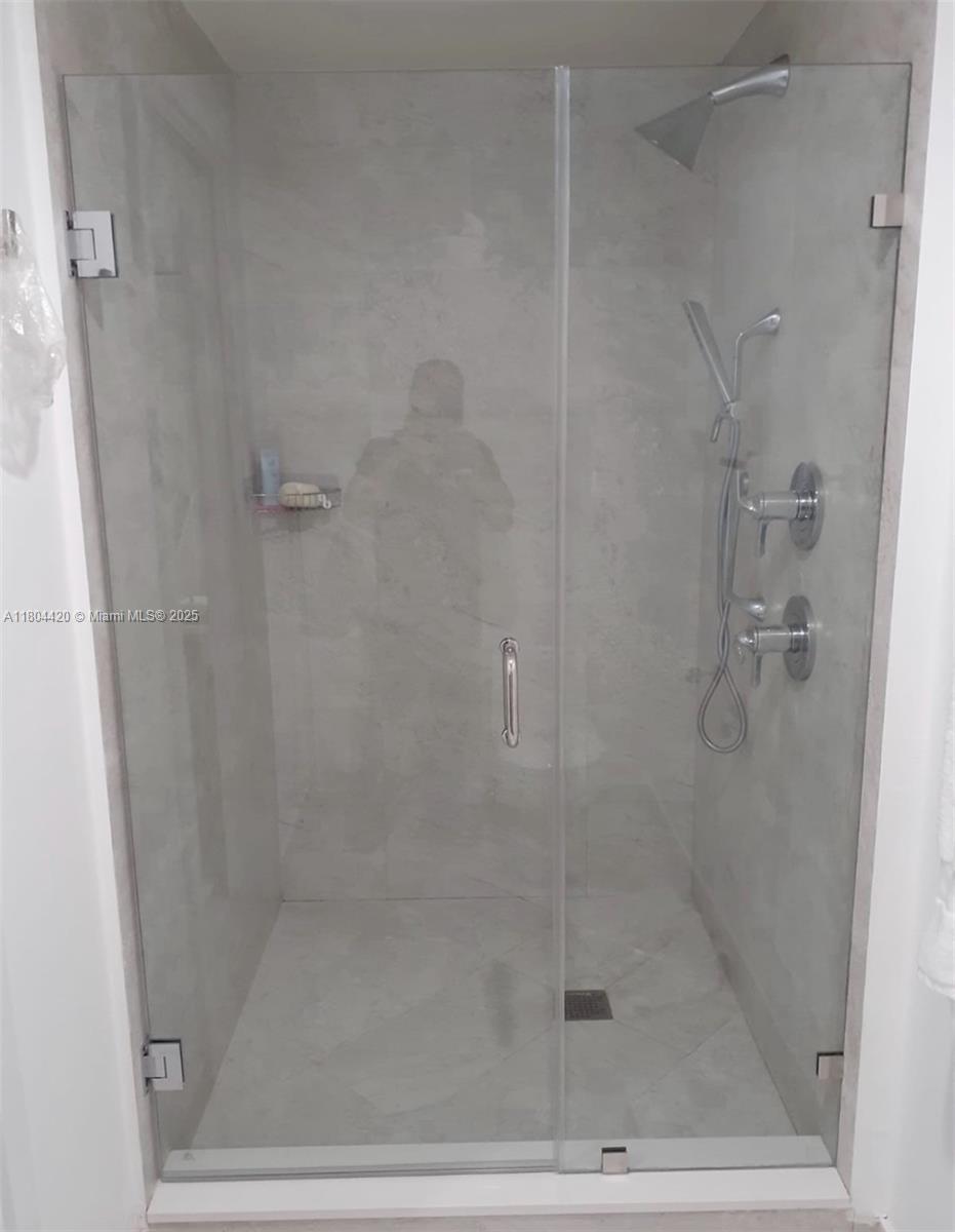 Listing Photo 11