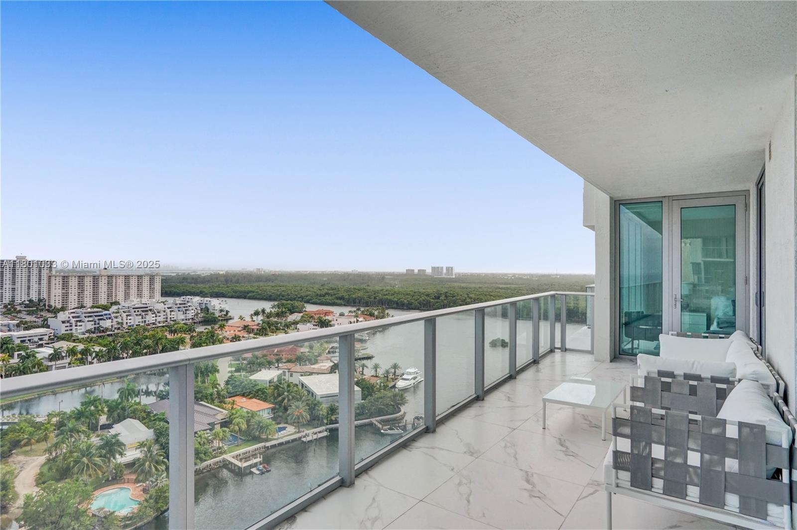 Apartamento en Alquiler en Sunny Isles Beach, FL