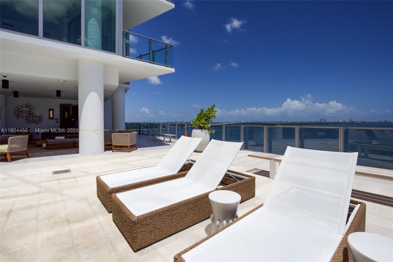 2900 NE 7th ave #1404, Miami FL 33137