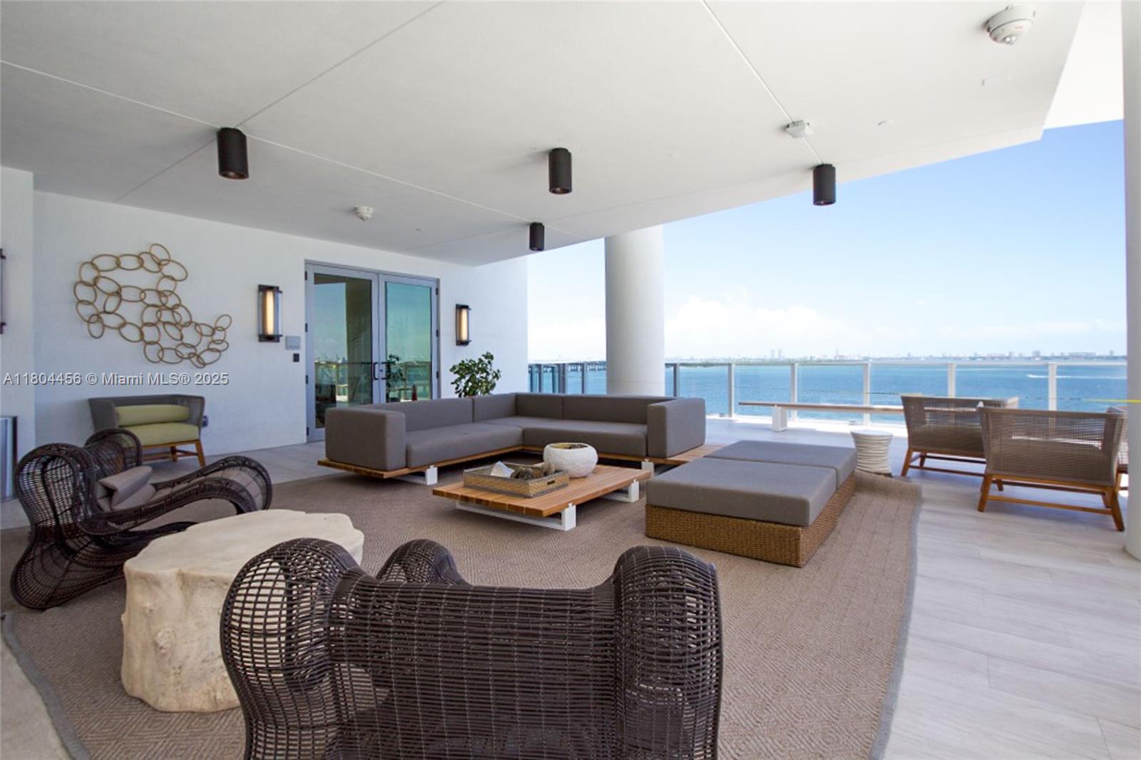 2900 NE 7th ave #1404, Miami FL 33137